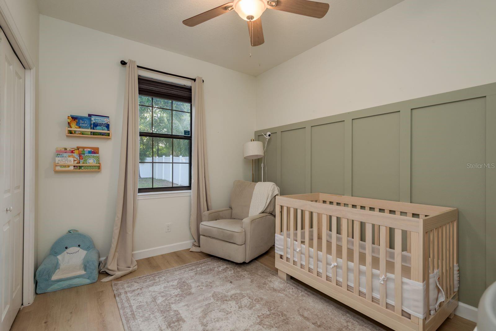 Listing photo id 19 for 8523 Newport Avenue