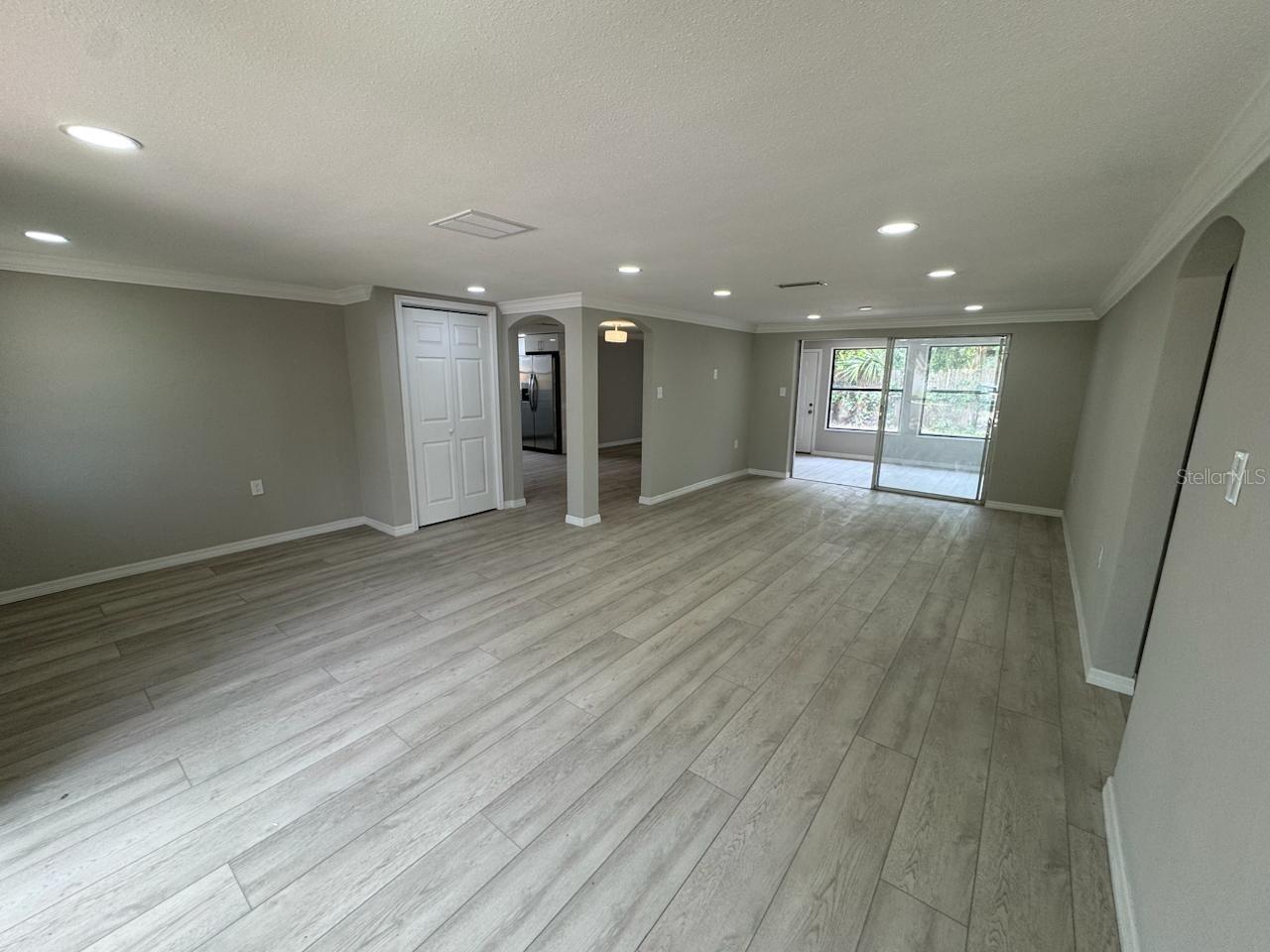 Image 10 of 43 For 7831 Fox Hollow Drive