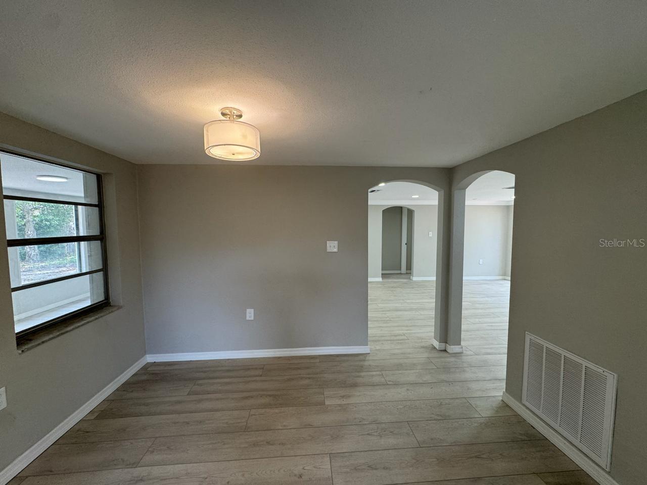 Image 14 of 43 For 7831 Fox Hollow Drive