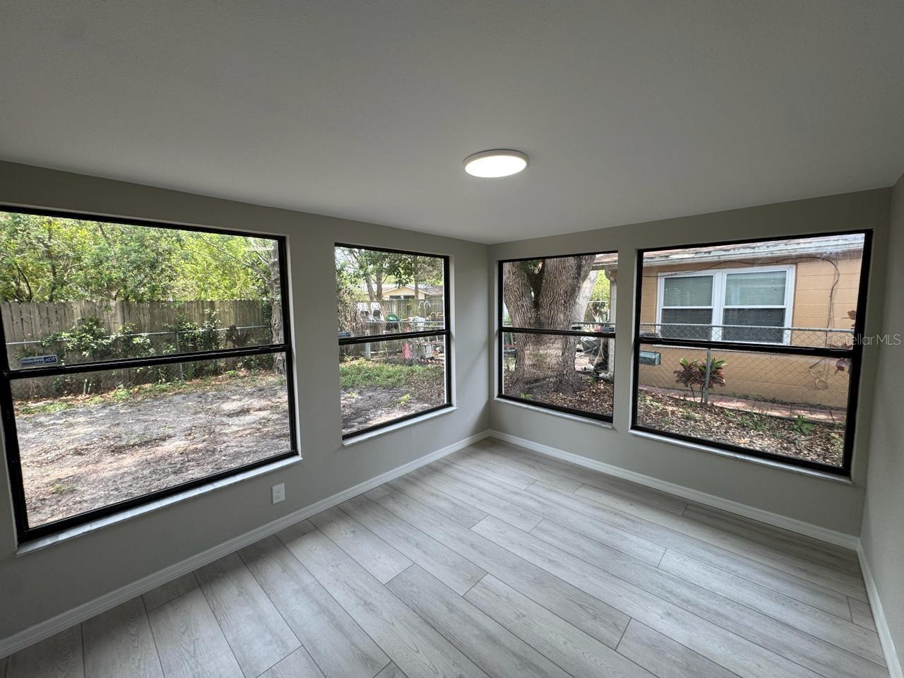 Image 32 of 43 For 7831 Fox Hollow Drive