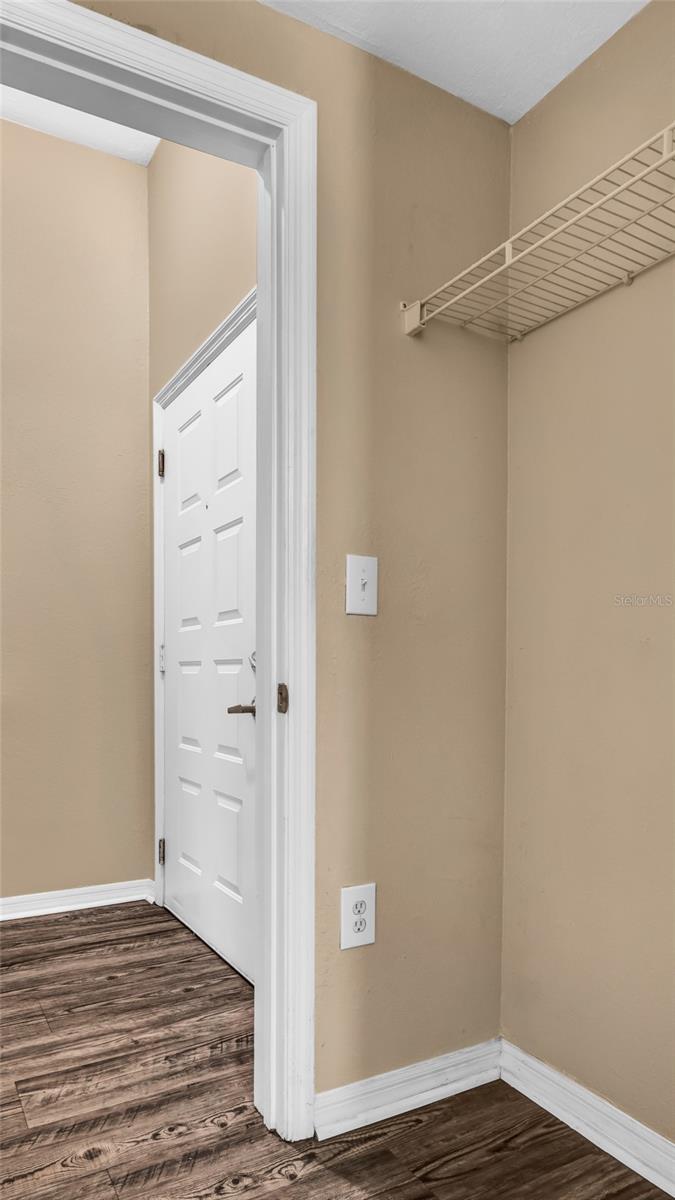 Image 6 of 45 For 410 Armenia Avenue 916