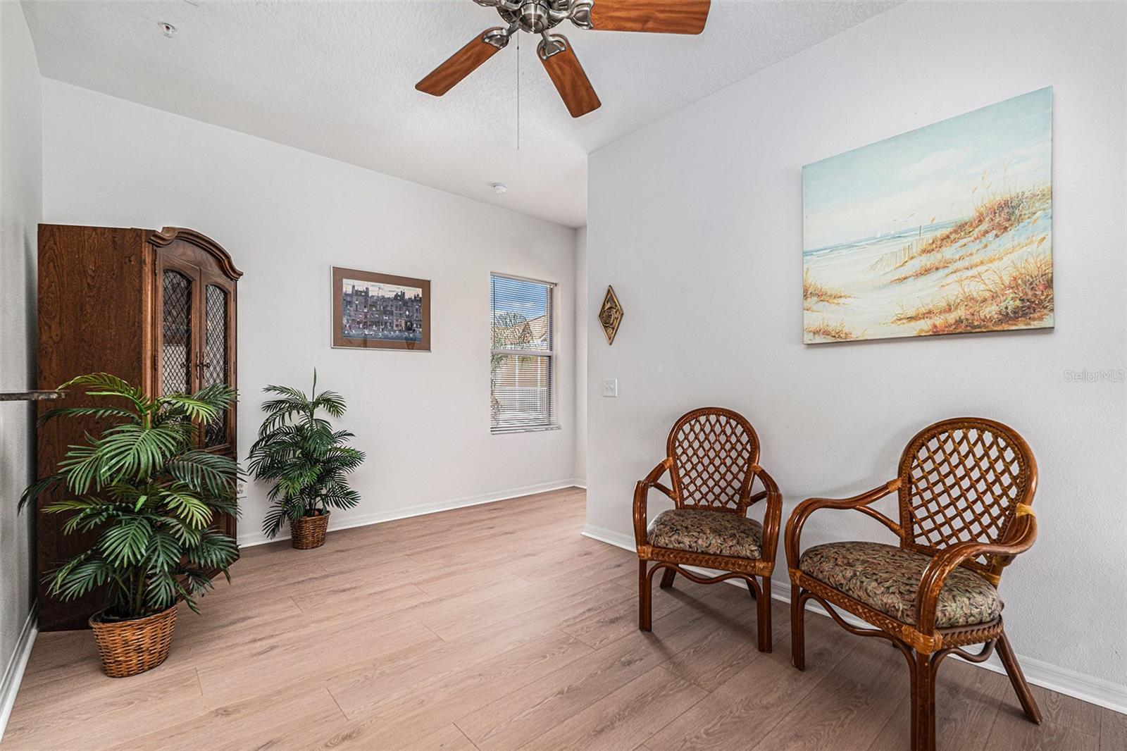 Image 13 of 33 For 21007 Sunpoint Way 203