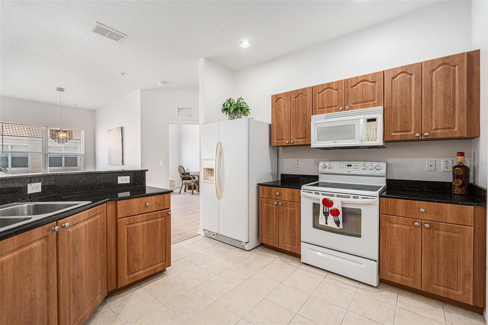 Image 17 of 33 For 21007 Sunpoint Way 203