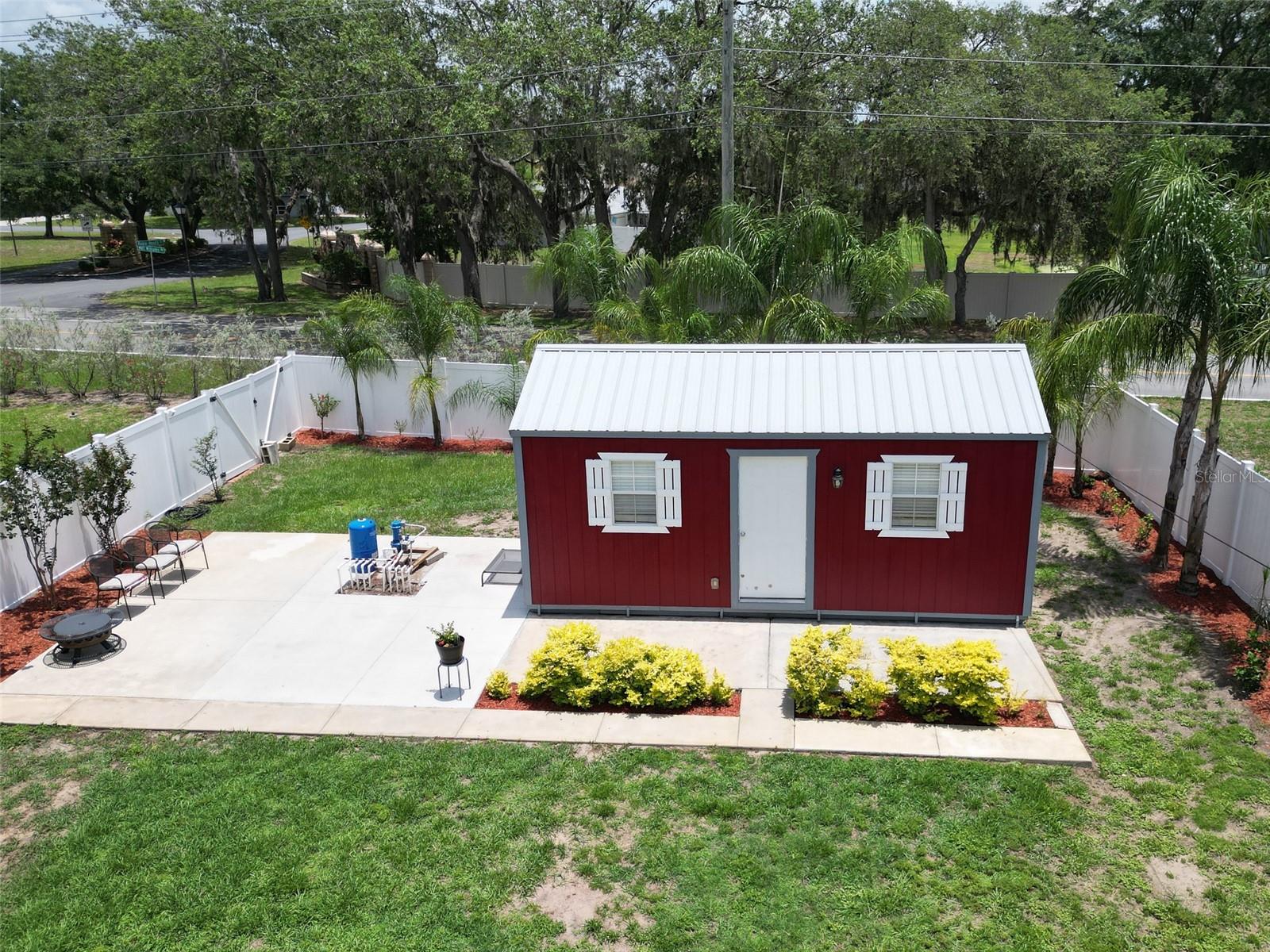 Image 11 of 55 For 1423 Spruce Road N