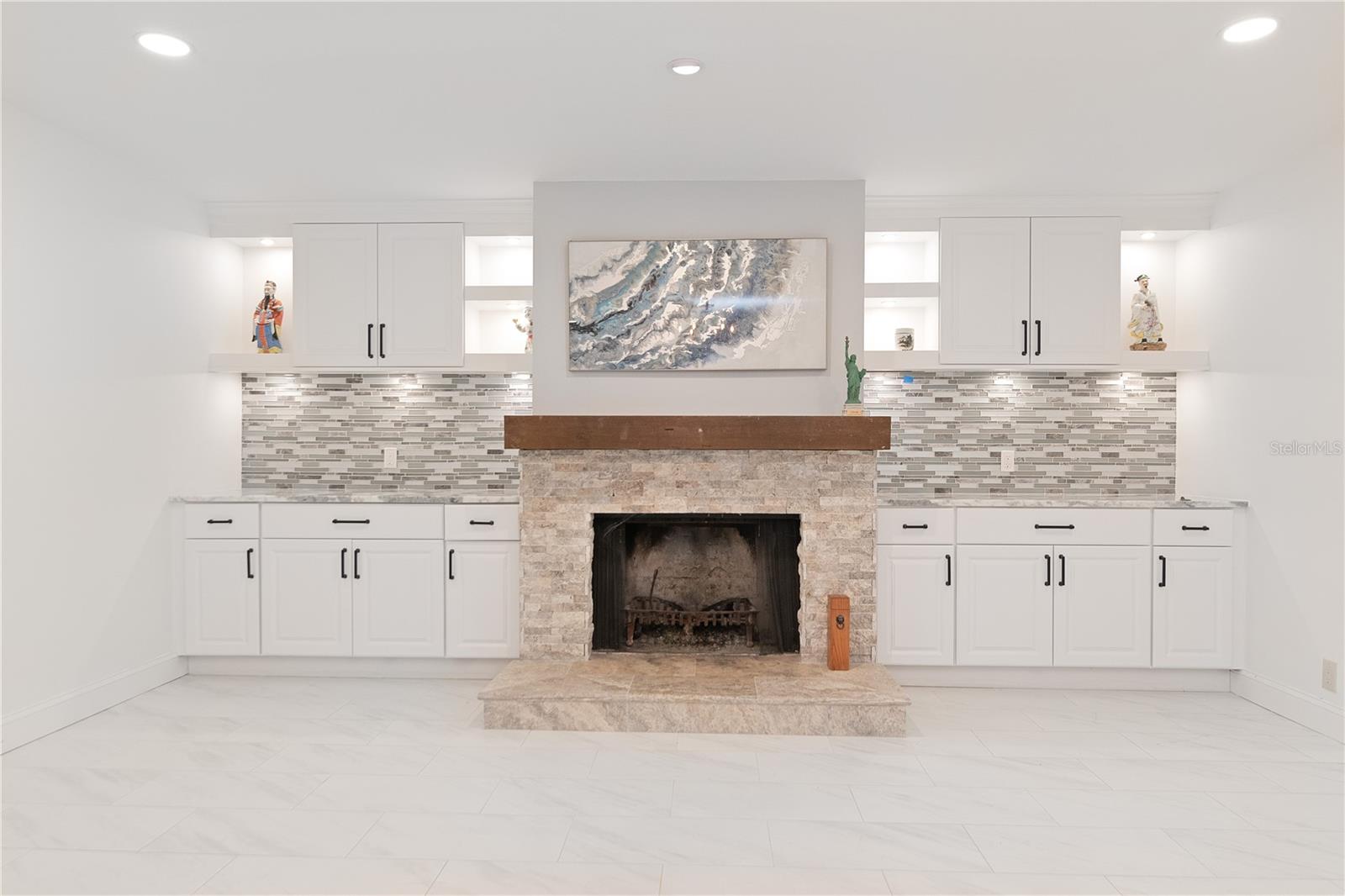 Image 12 of 75 For 4202 Deepwater Lane