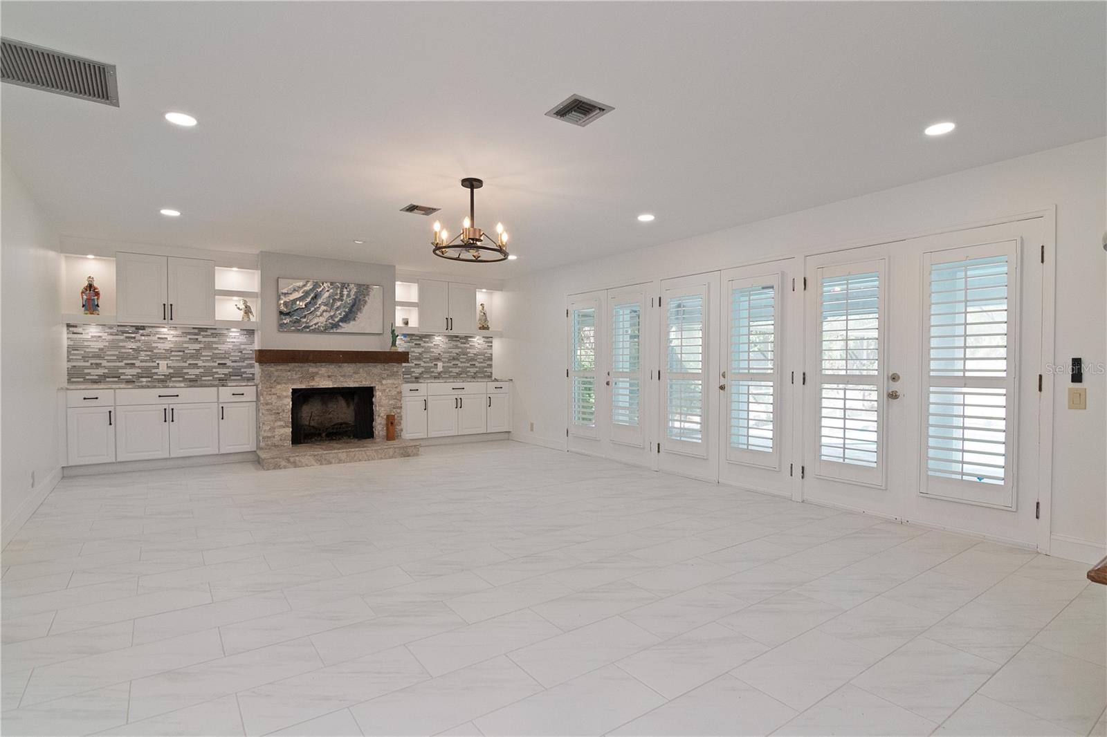 Image 16 of 75 For 4202 Deepwater Lane