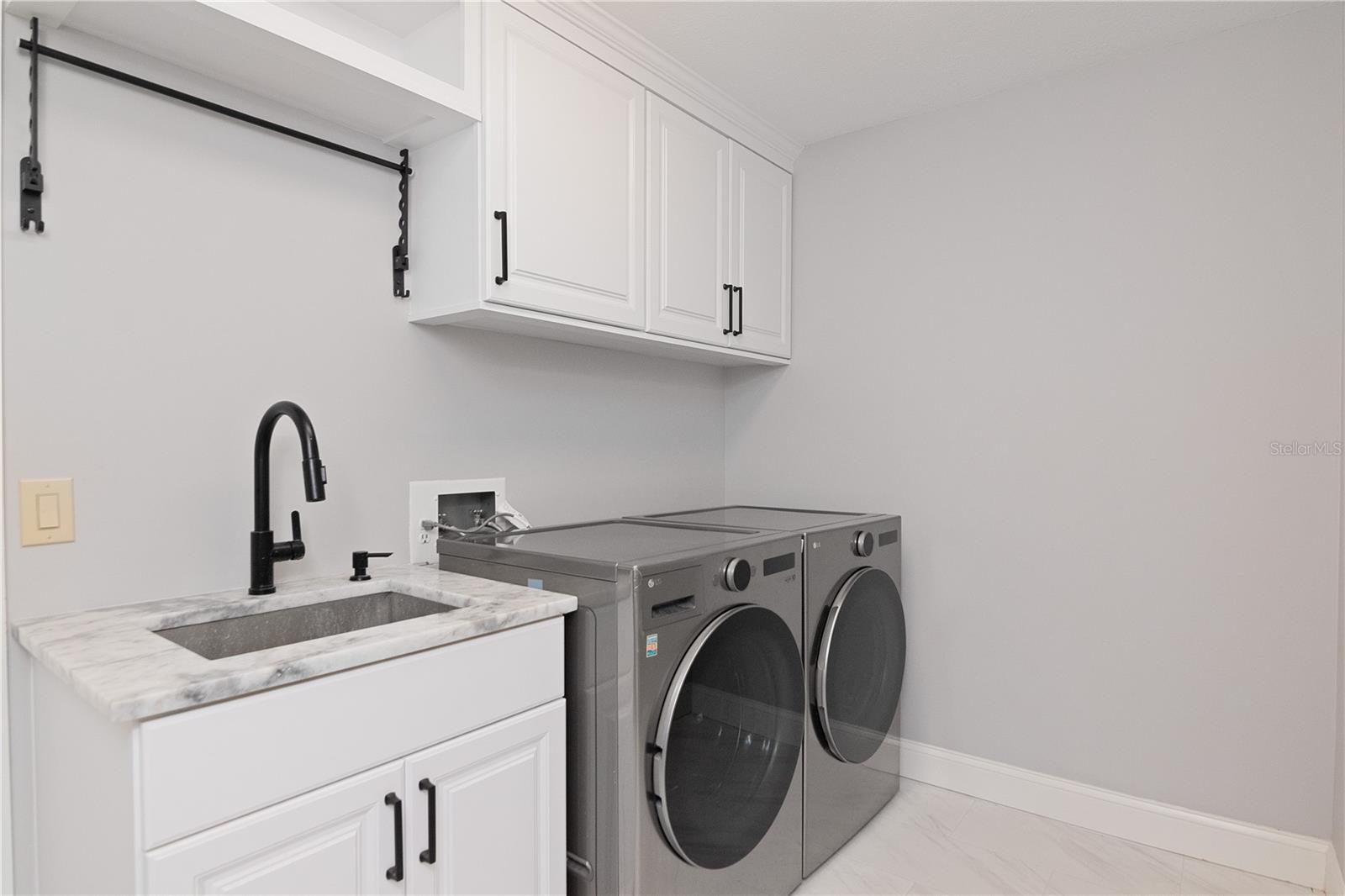 Image 38 of 75 For 4202 Deepwater Lane