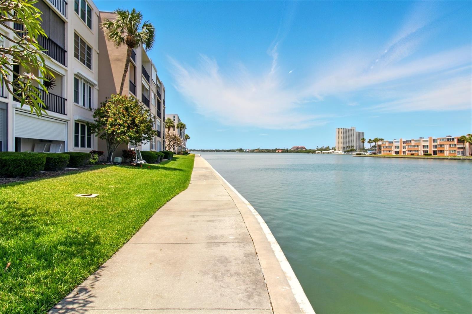 Image 22 of 29 For 7625 Sun Island Drive S 304