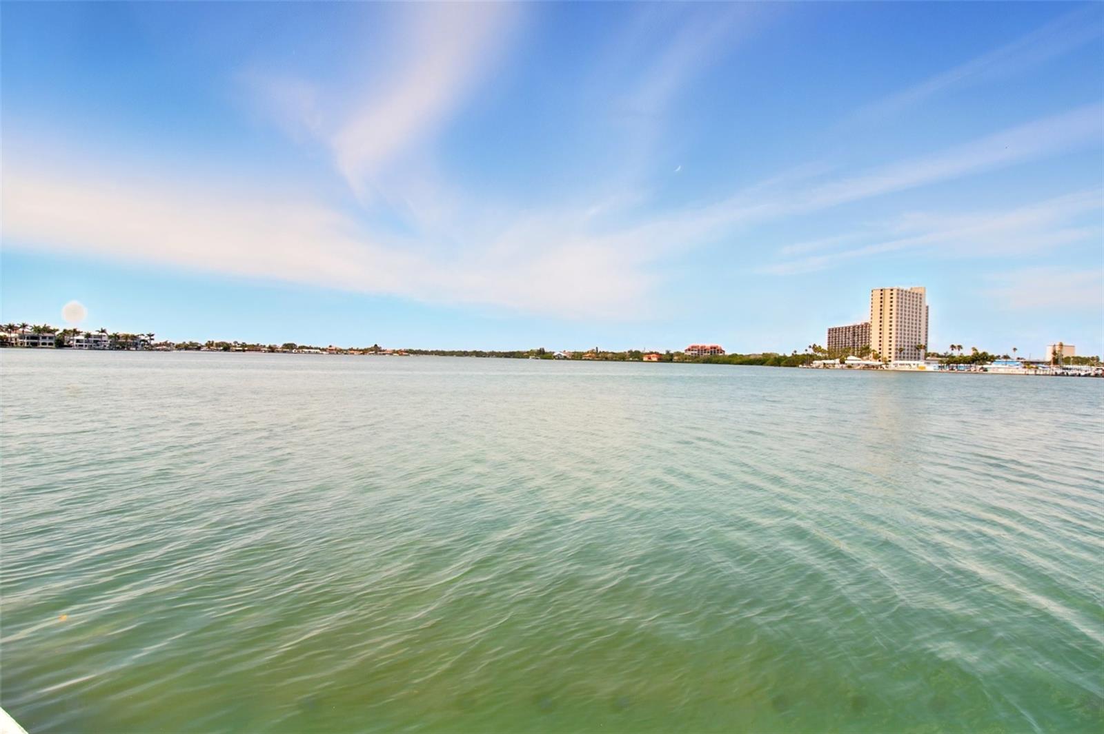 Image 24 of 29 For 7625 Sun Island Drive S 304