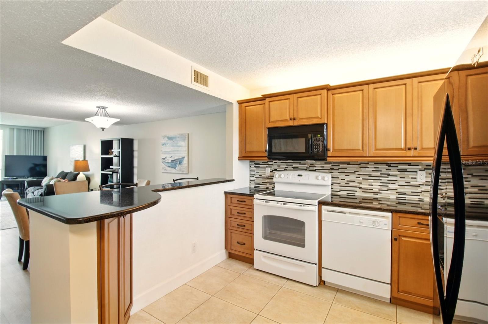 Image 4 of 29 For 7625 Sun Island Drive S 304