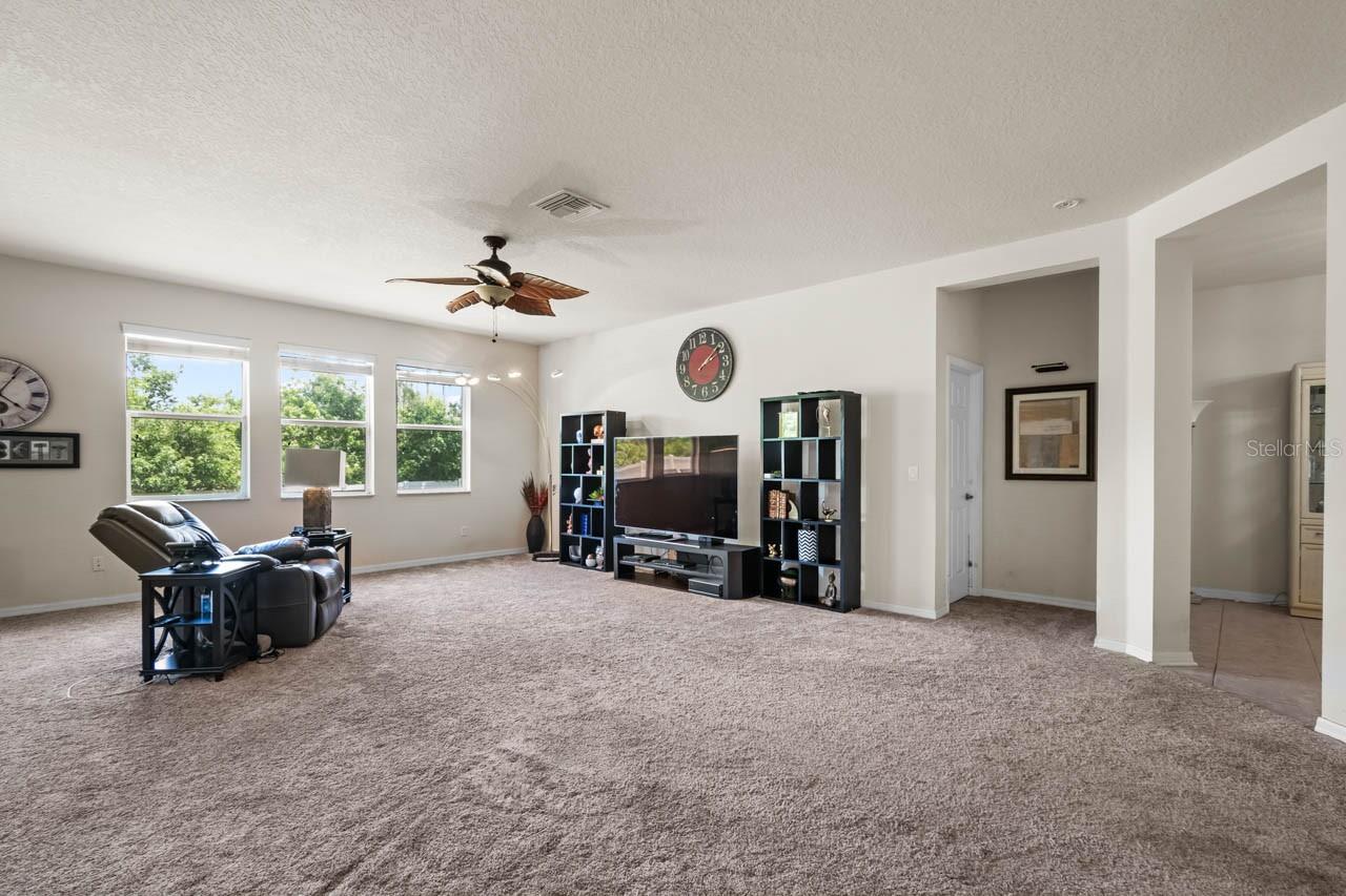 Image 13 of 33 For 1517 Yale Castle Court