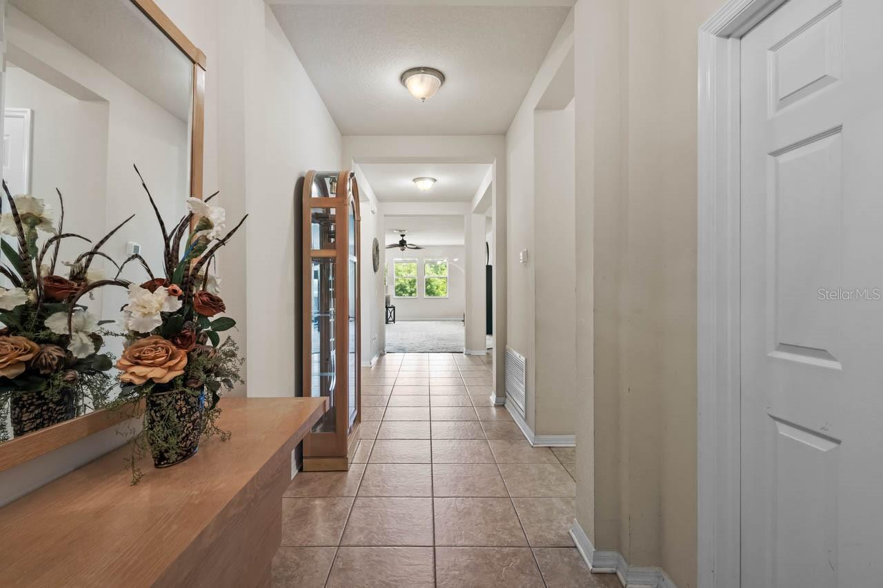 Image 4 of 33 For 1517 Yale Castle Court