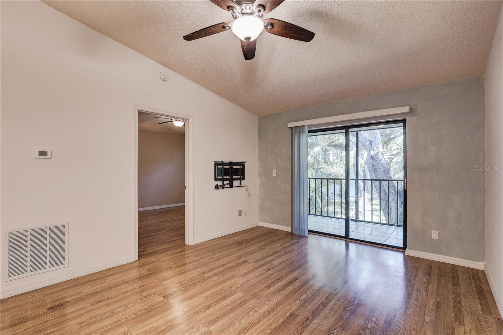 Image 10 of 37 For 11800 Park Boulevard 208