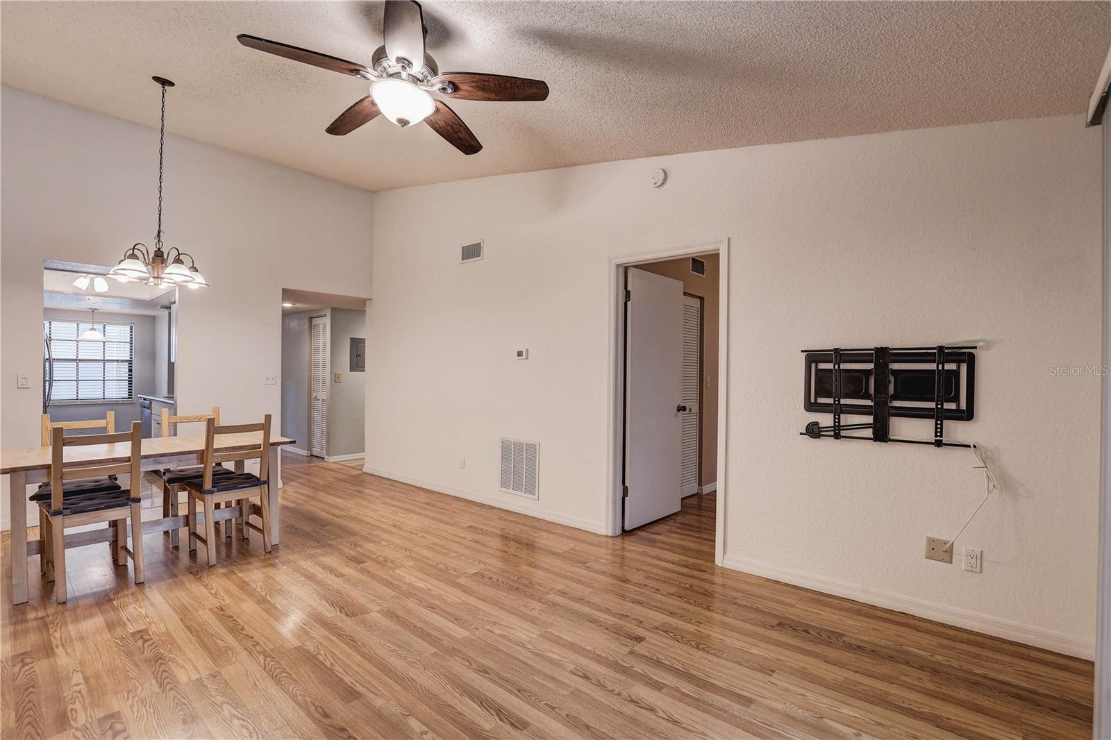 Image 11 of 37 For 11800 Park Boulevard 208