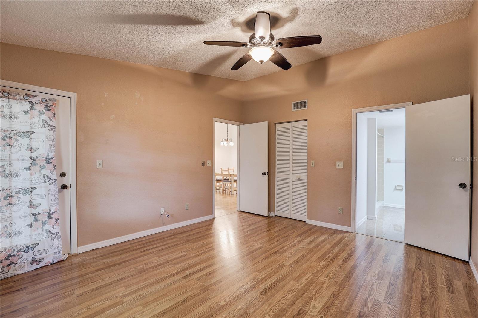 Image 14 of 37 For 11800 Park Boulevard 208