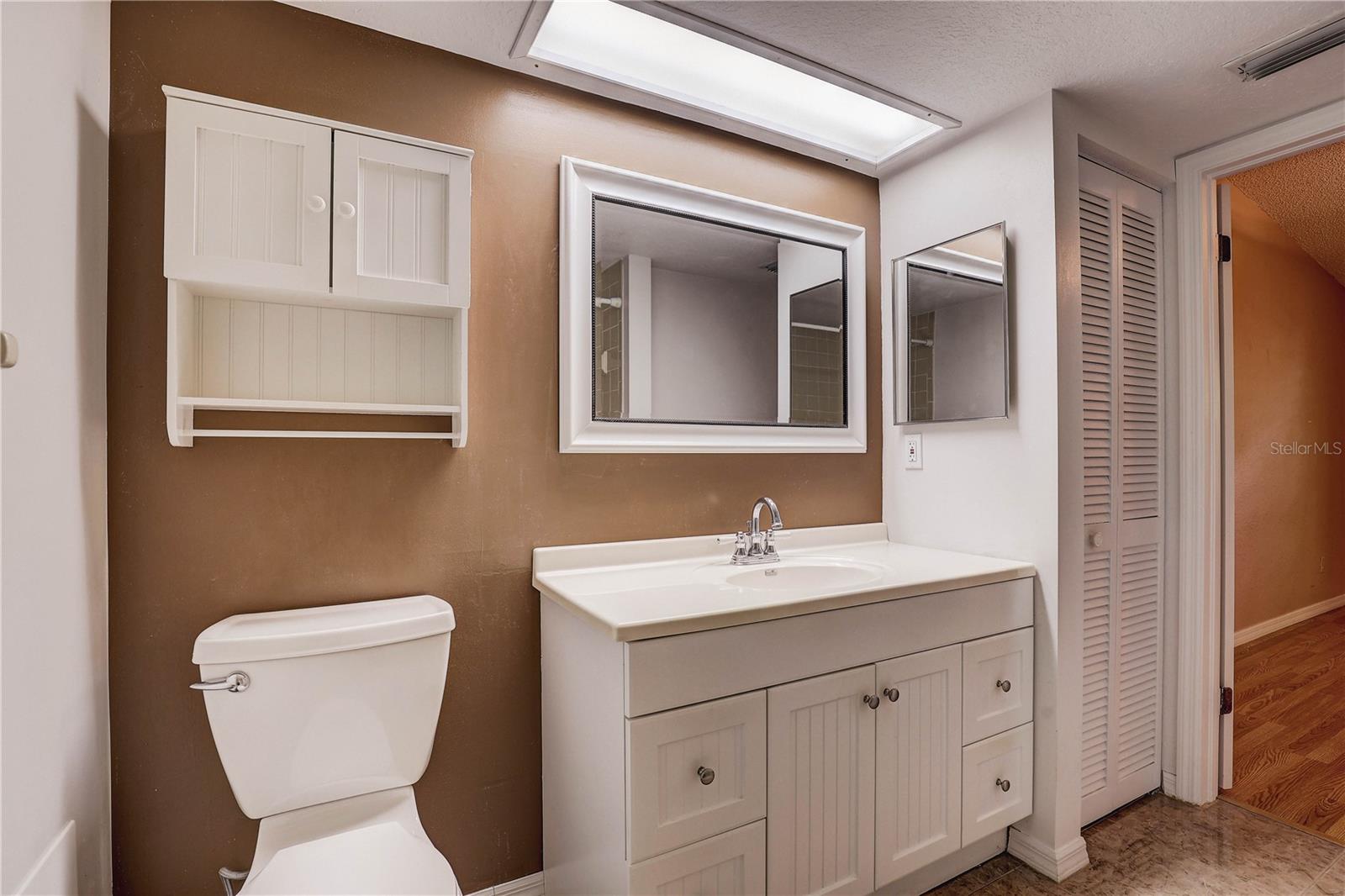 Image 19 of 37 For 11800 Park Boulevard 208