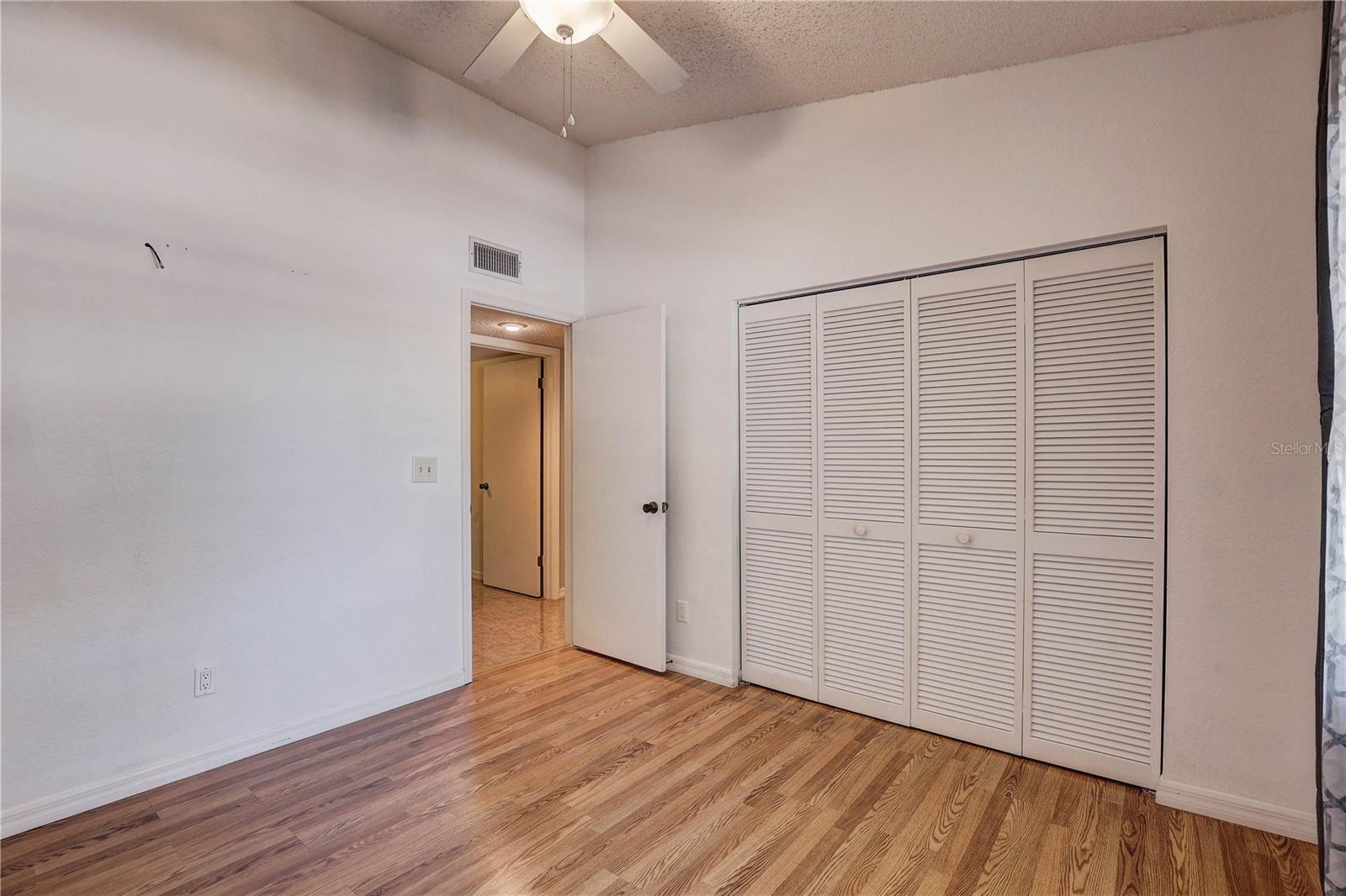 Image 24 of 37 For 11800 Park Boulevard 208