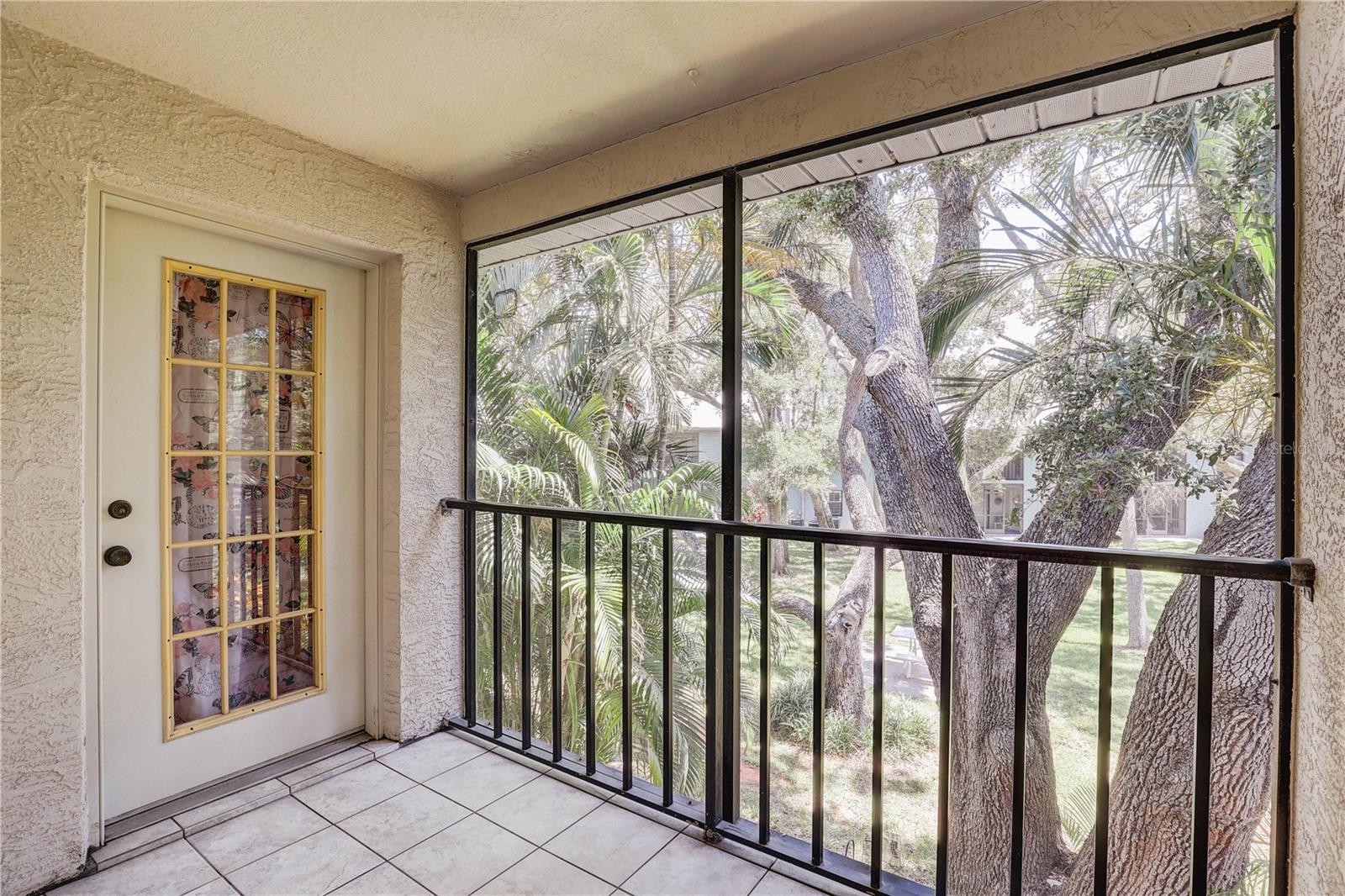 Image 28 of 37 For 11800 Park Boulevard 208