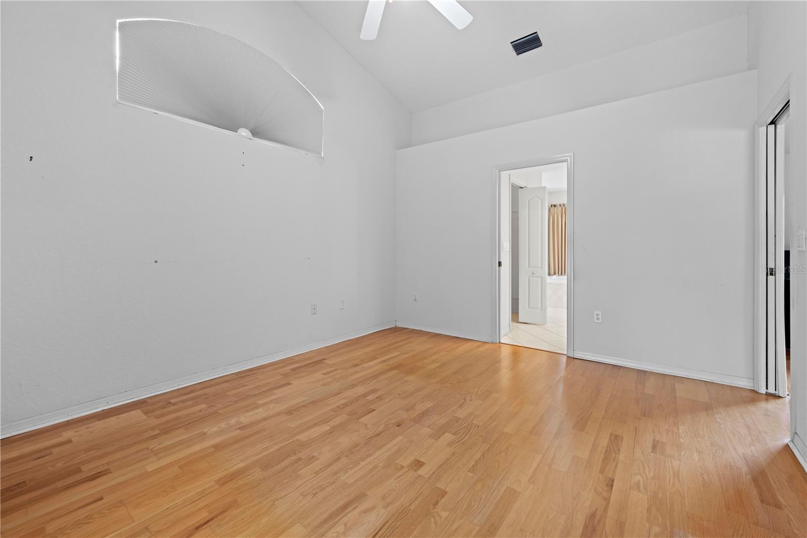 Image 18 of 63 For 206 Forest Wood Court