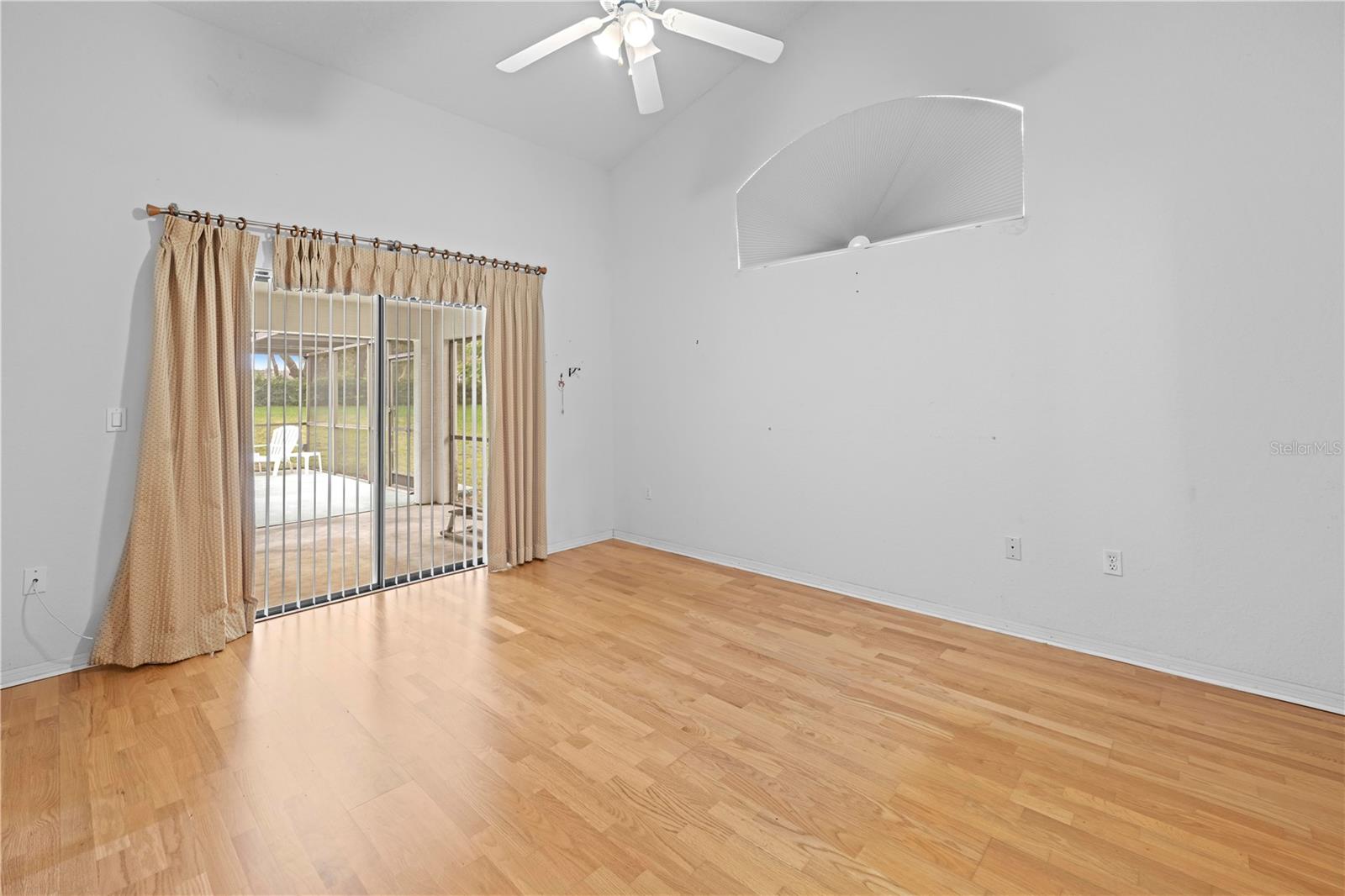 Image 20 of 63 For 206 Forest Wood Court