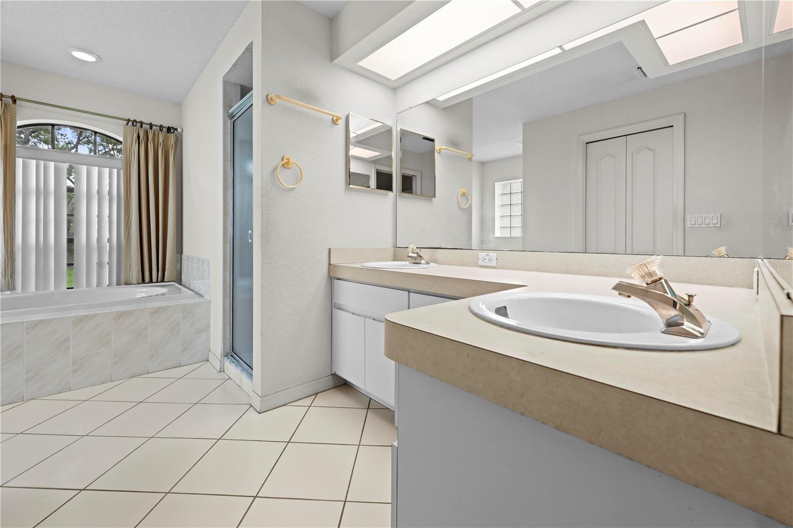 Image 22 of 63 For 206 Forest Wood Court
