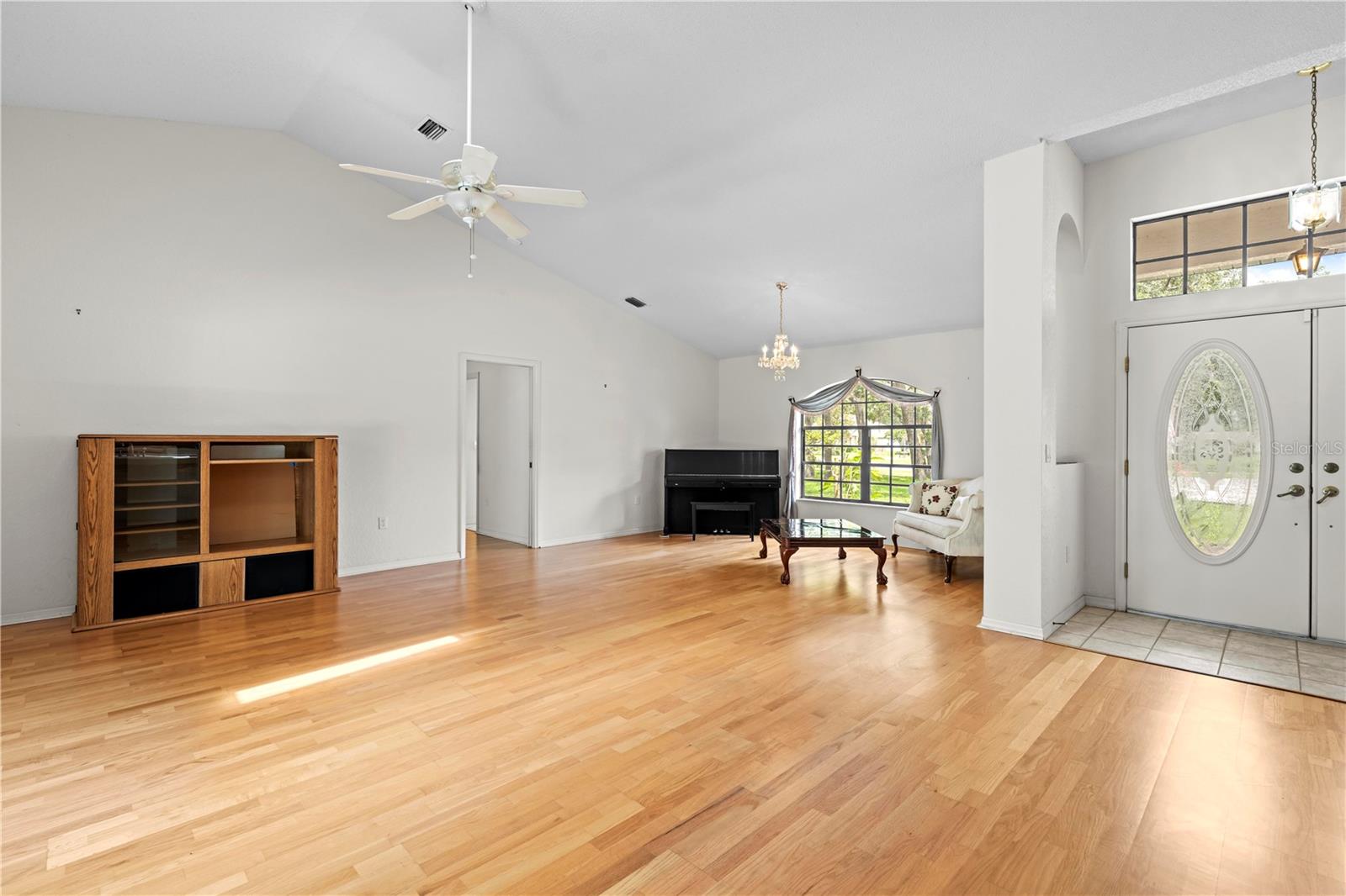 Image 42 of 63 For 206 Forest Wood Court