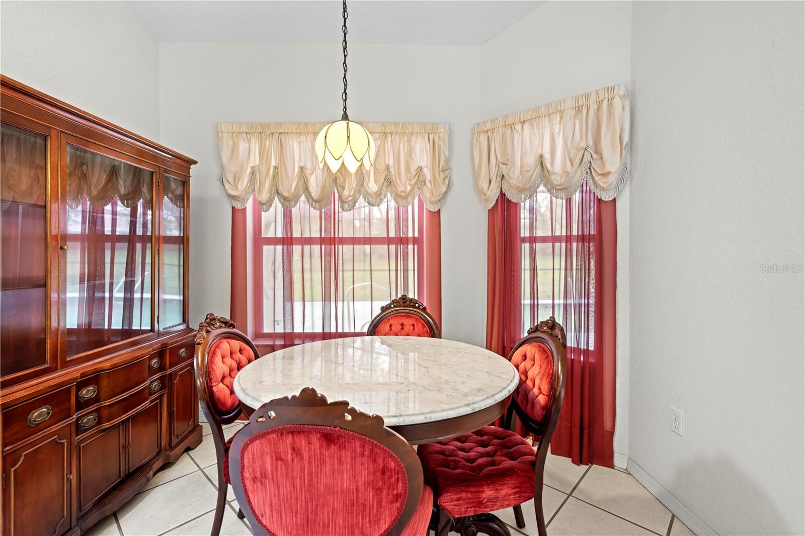 Image 48 of 63 For 206 Forest Wood Court