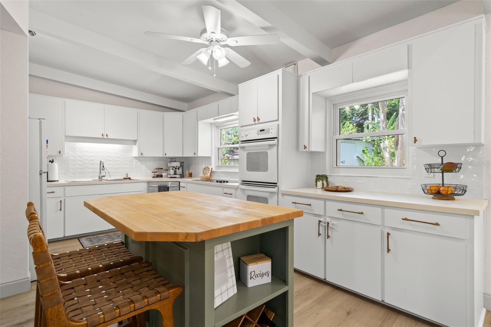 Image 10 of 35 For 6618 12th Street N