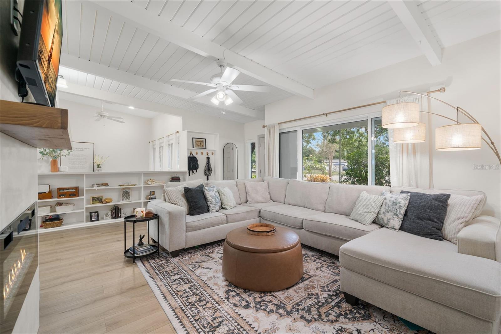 Image 7 of 35 For 6618 12th Street N