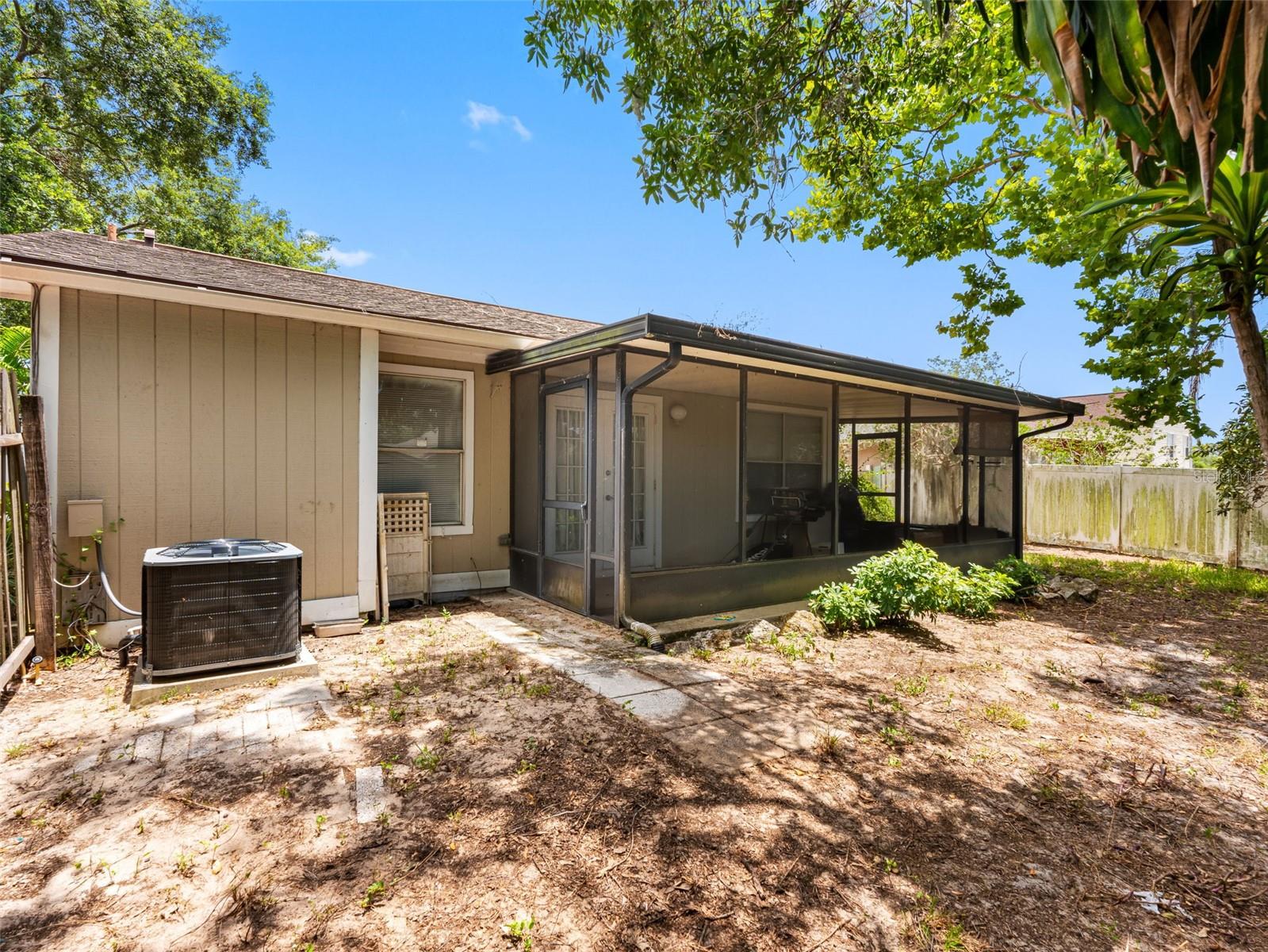 Image 25 of 30 For 8208 Volusia Place