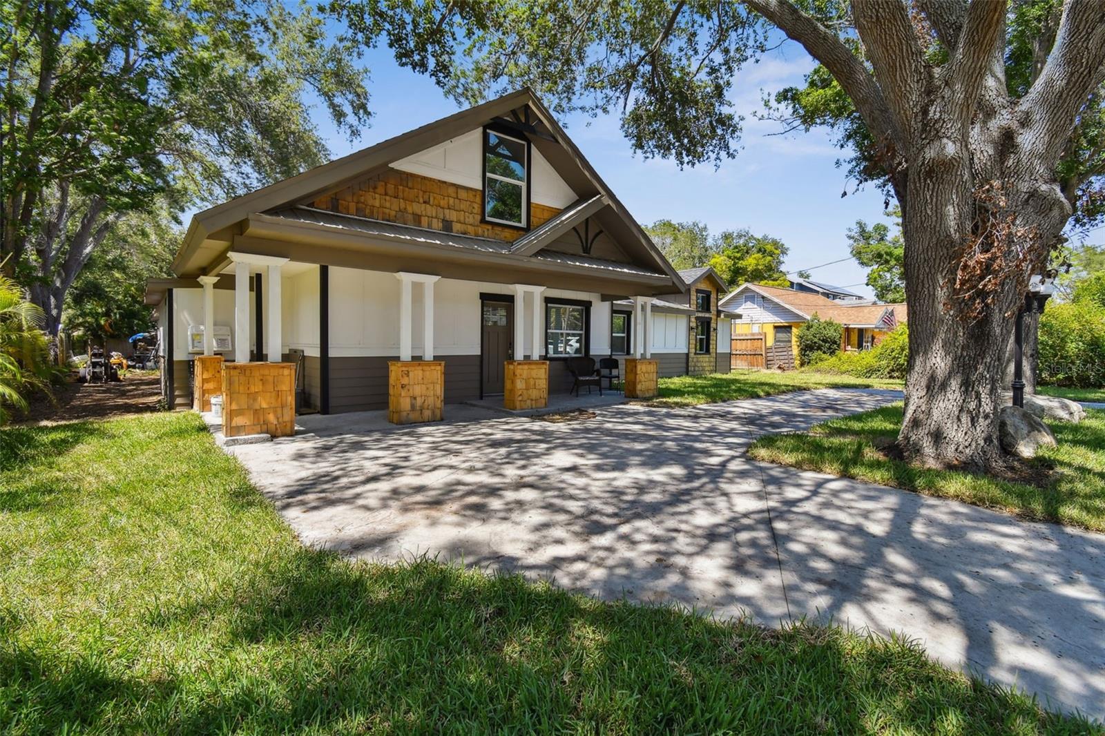 Image 11 of 96 For 816 9th Avenue Sw