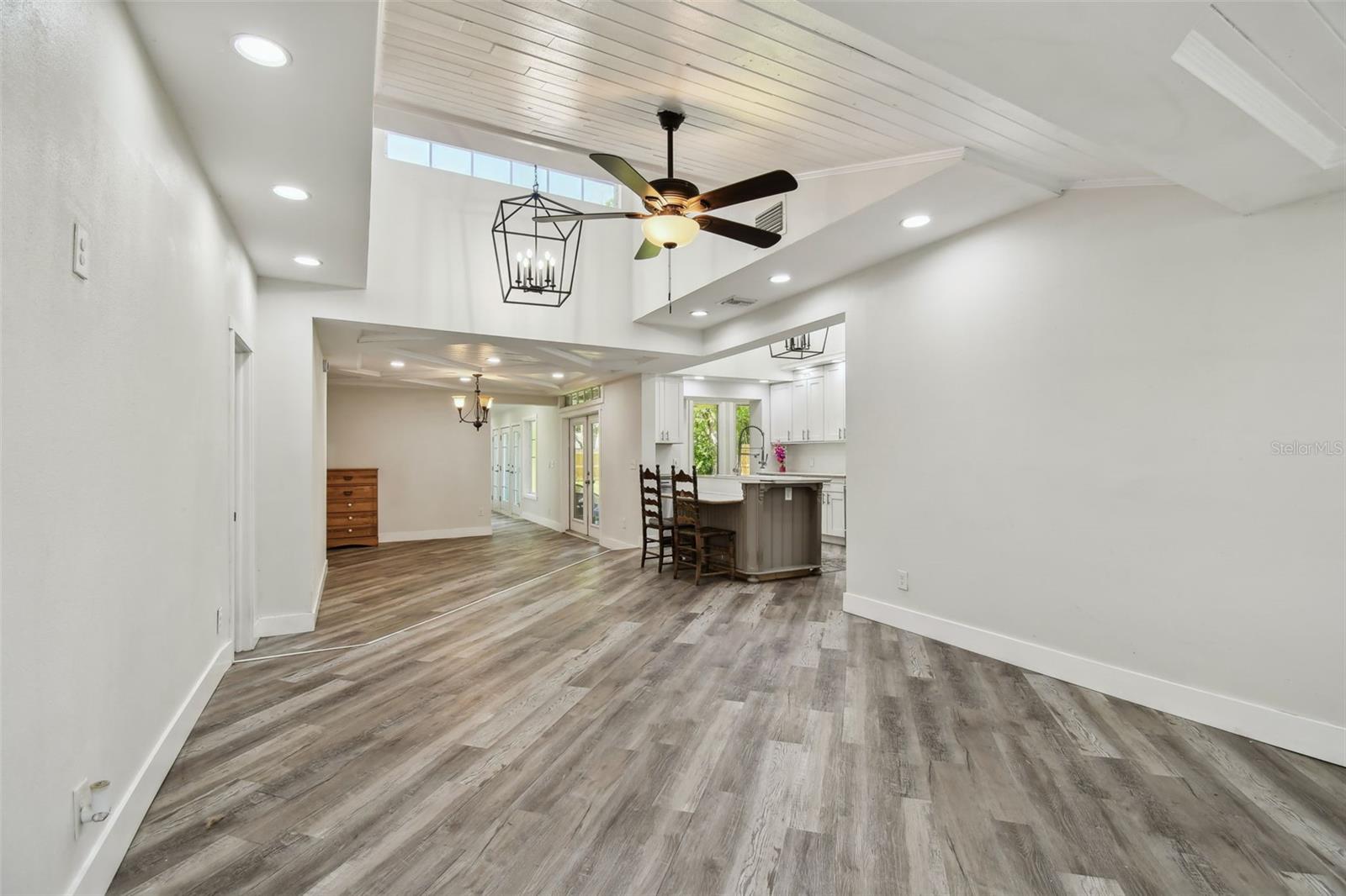 Image 2 of 96 For 816 9th Avenue Sw