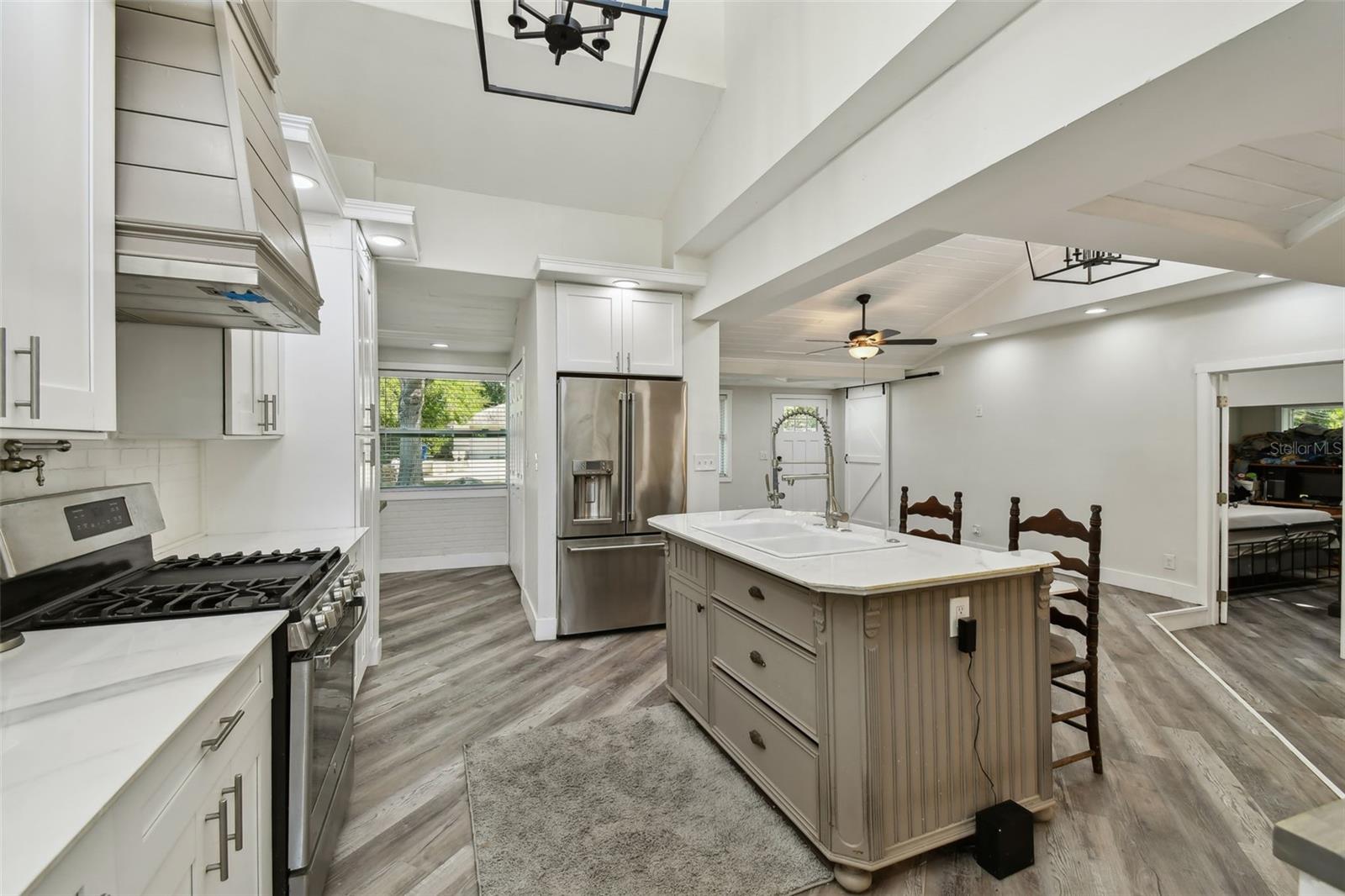 Image 25 of 96 For 816 9th Avenue Sw