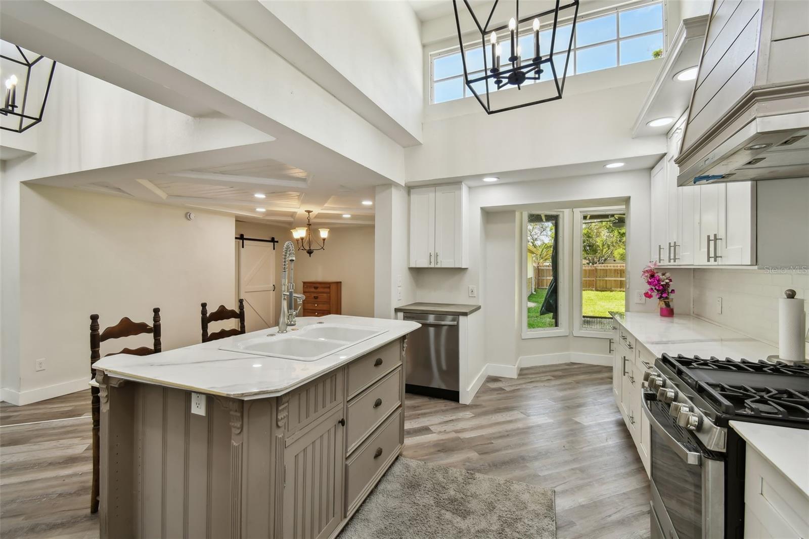 Image 26 of 96 For 816 9th Avenue Sw