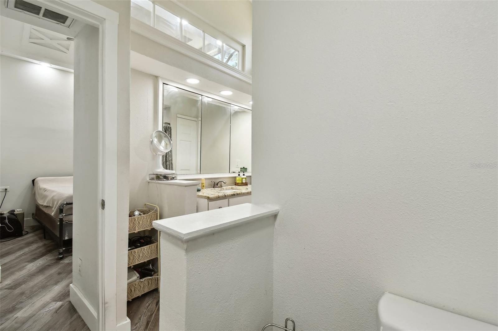 Image 34 of 96 For 816 9th Avenue Sw