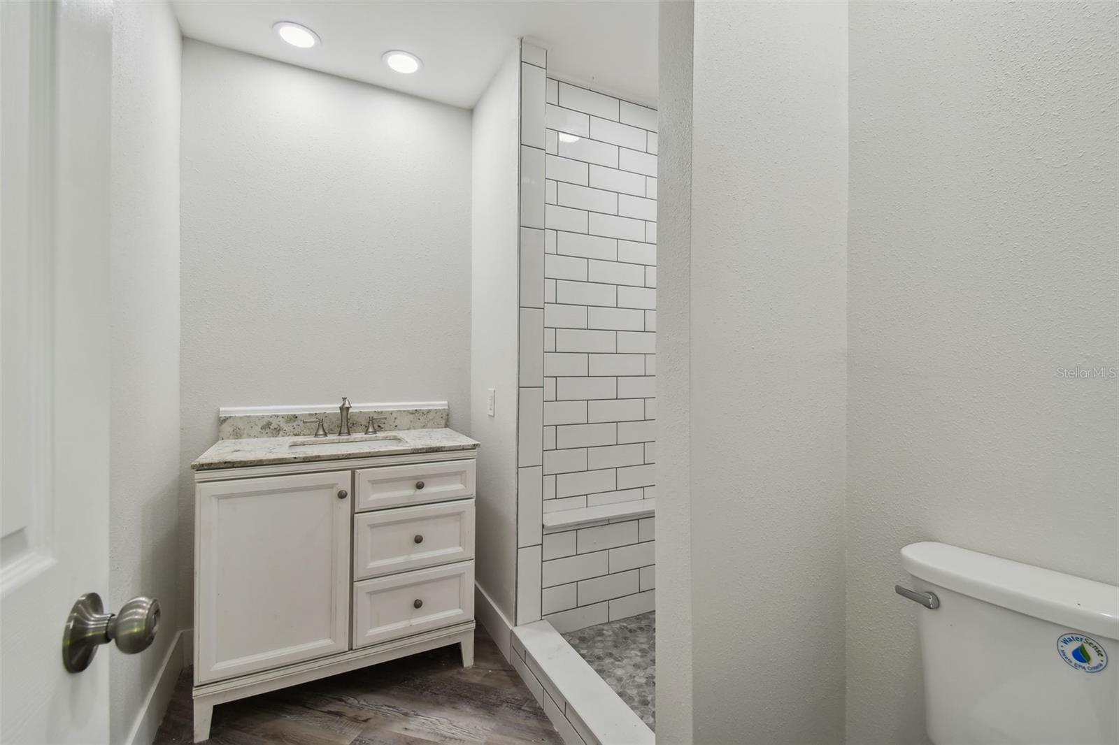 Image 40 of 96 For 816 9th Avenue Sw