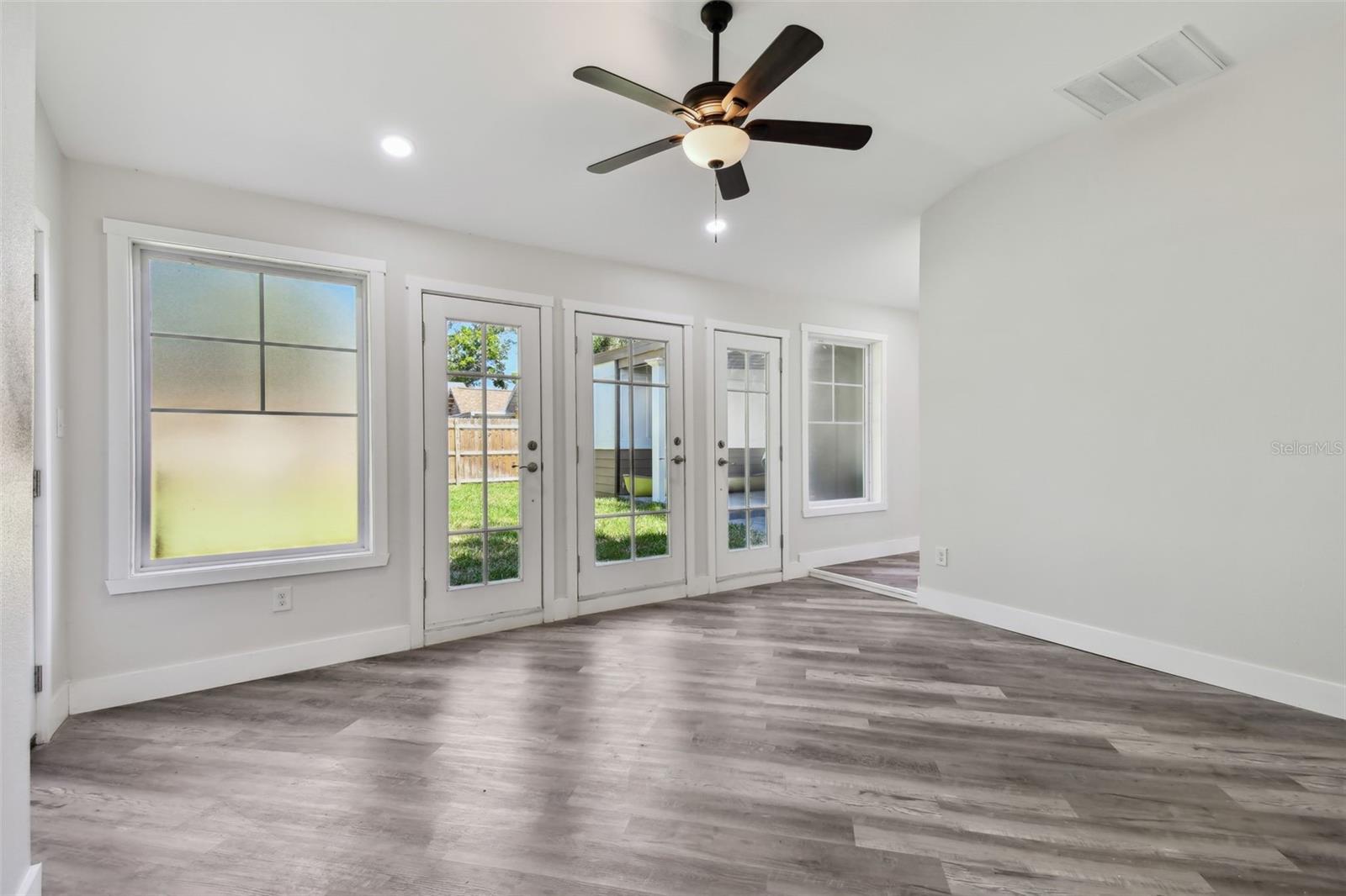 Image 43 of 96 For 816 9th Avenue Sw