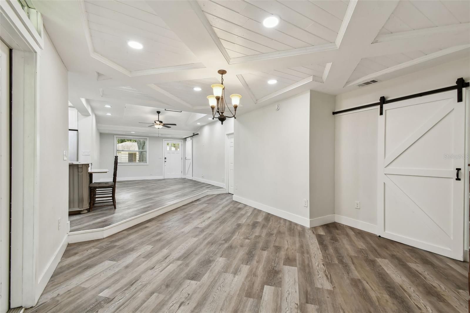 Image 5 of 96 For 816 9th Avenue Sw