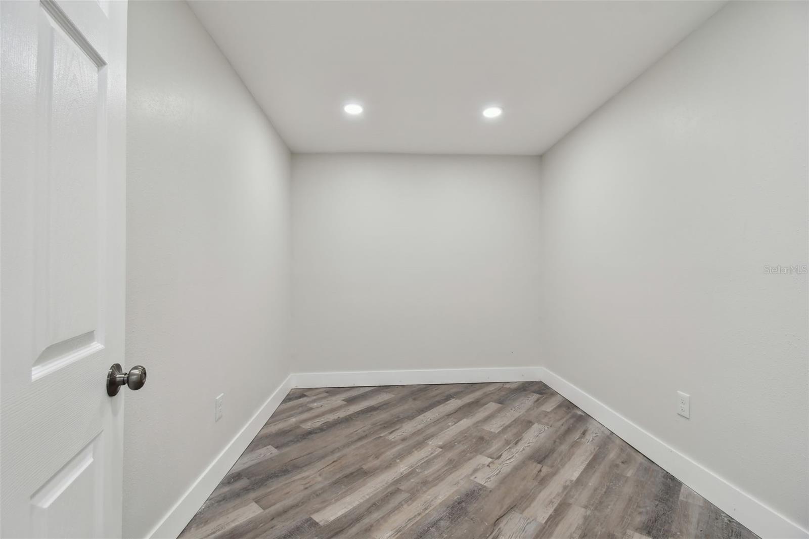 Image 71 of 96 For 816 9th Avenue Sw