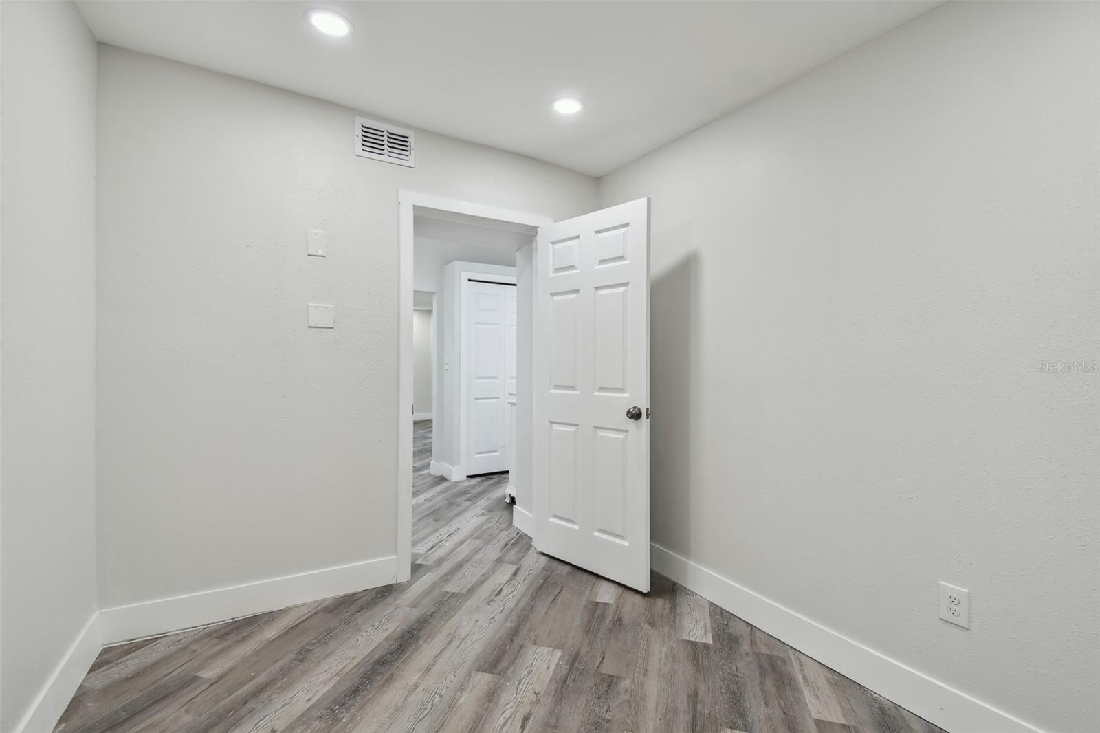 Image 73 of 96 For 816 9th Avenue Sw