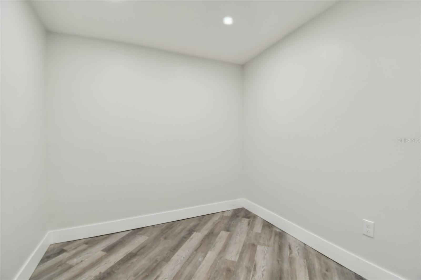 Image 75 of 96 For 816 9th Avenue Sw
