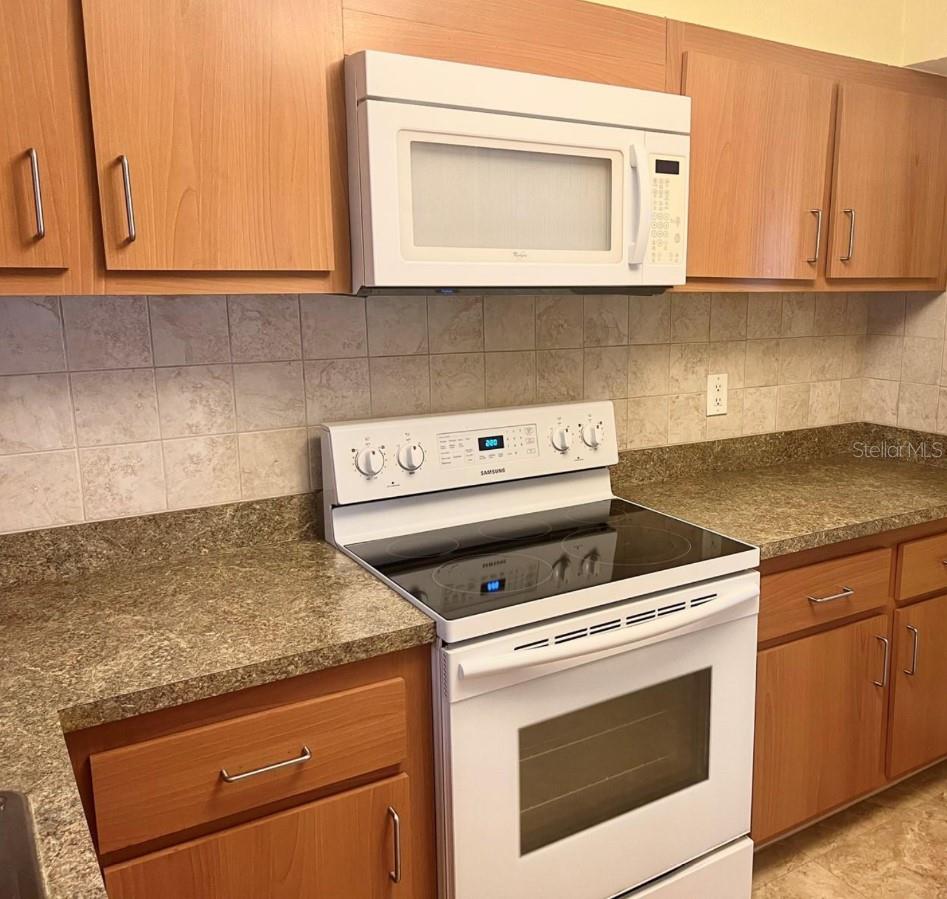 Image 10 of 26 For 240 Bayshore Boulevard 102