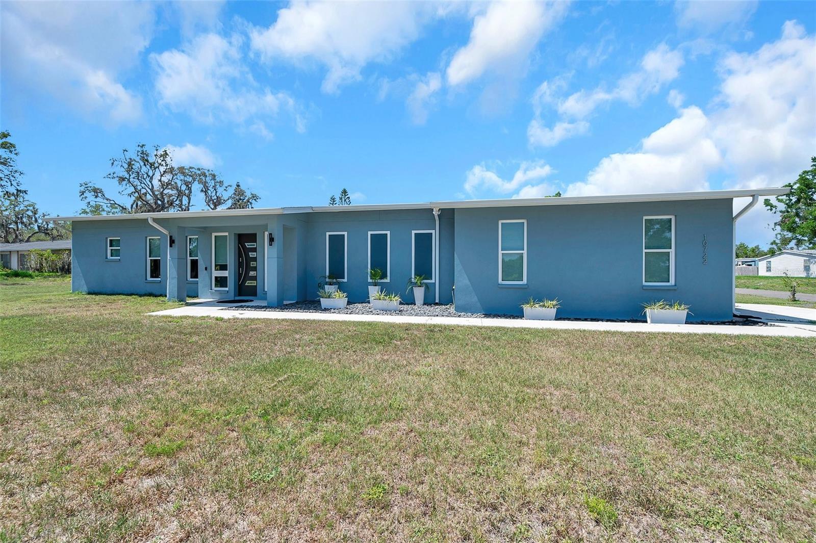 Image 4 of 65 For 10722 Sumner Road