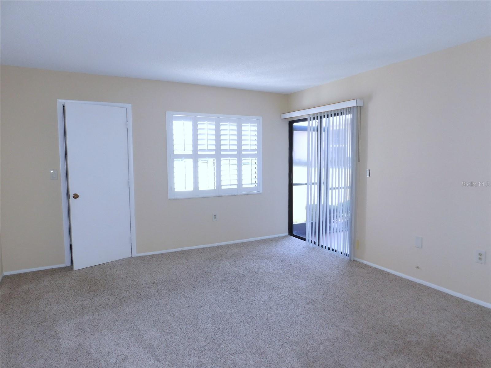 Image 15 of 29 For 111 Lakeview Place
