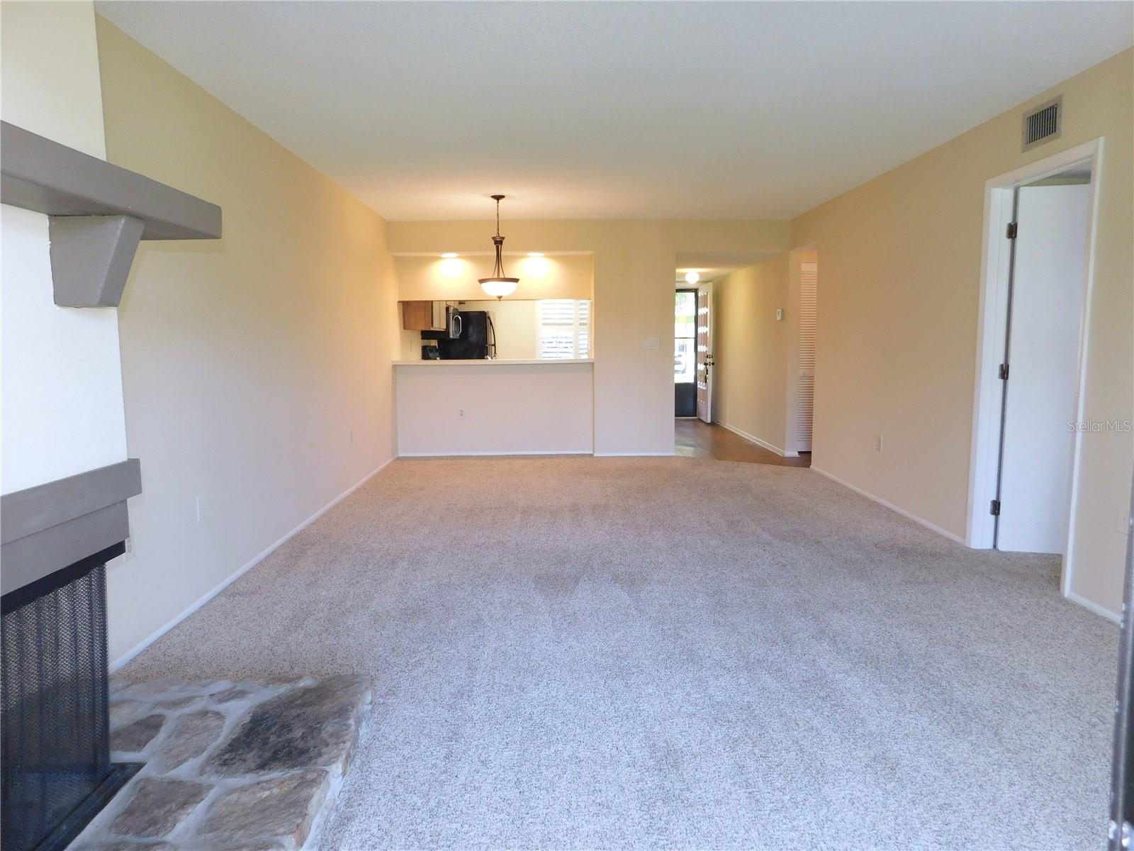 Image 6 of 29 For 111 Lakeview Place
