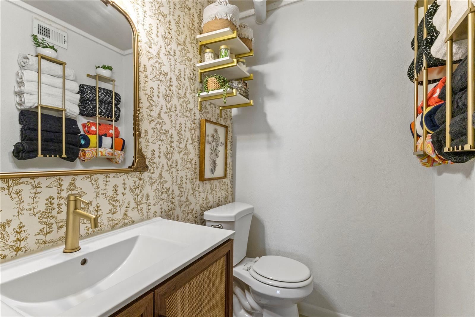 Image 13 of 21 For 6370 1st Street N 202