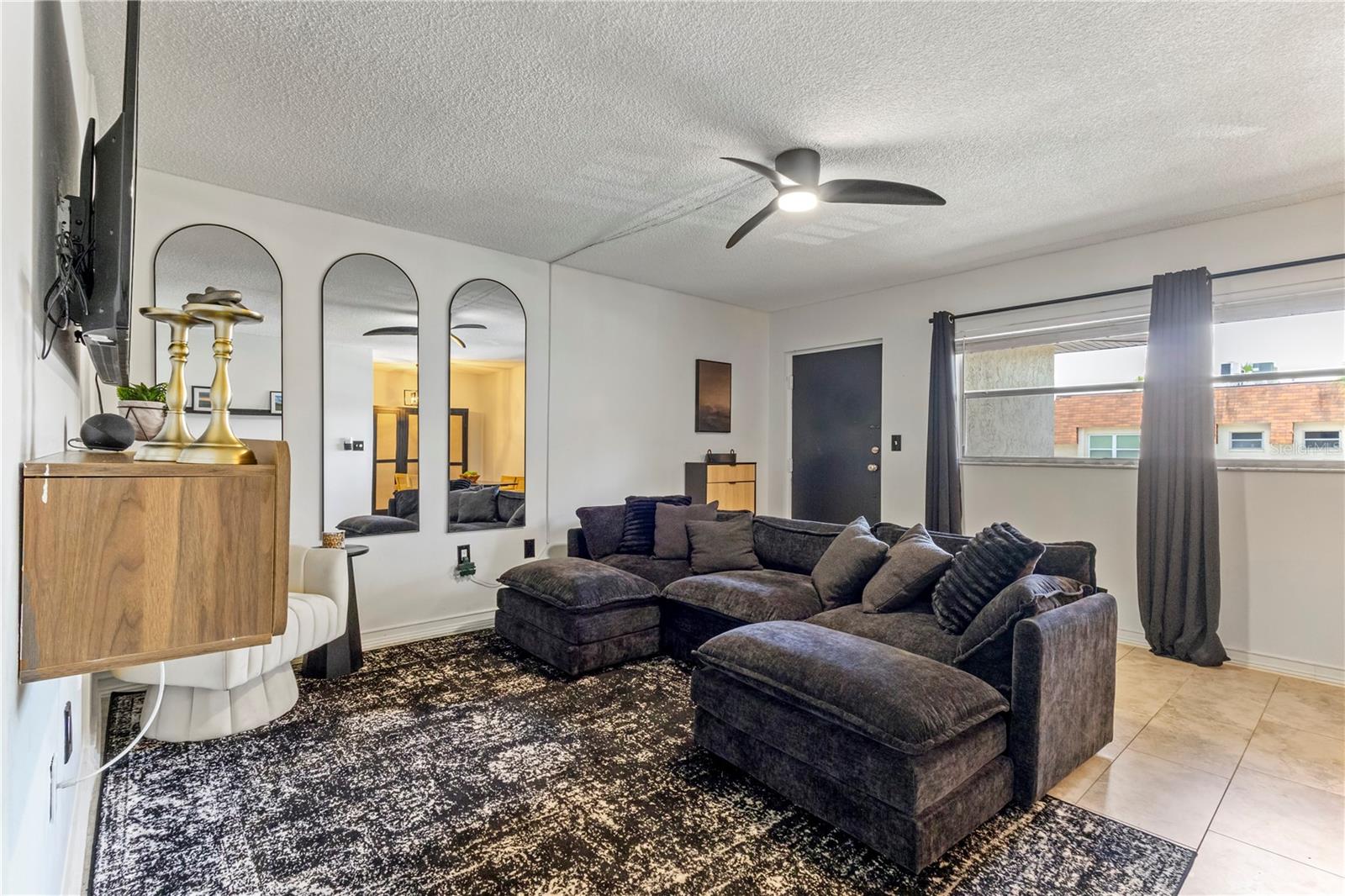 Image 7 of 21 For 6370 1st Street N 202
