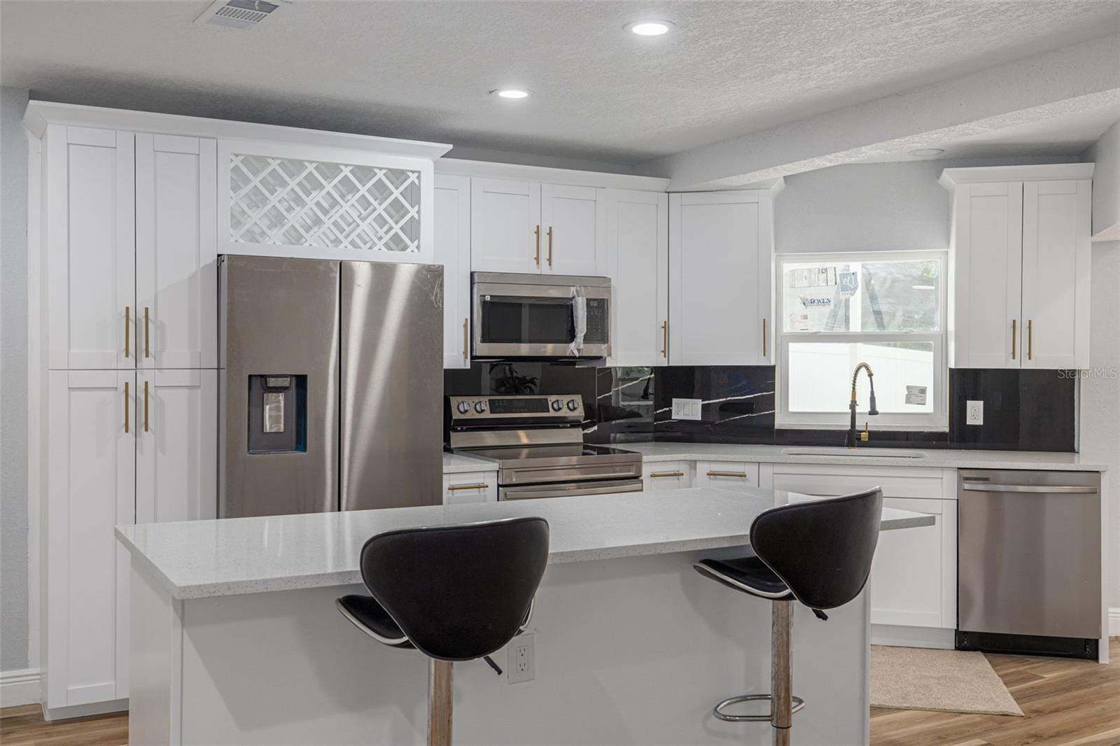Image 11 of 35 For 2436 Beacon Groves Boulevard