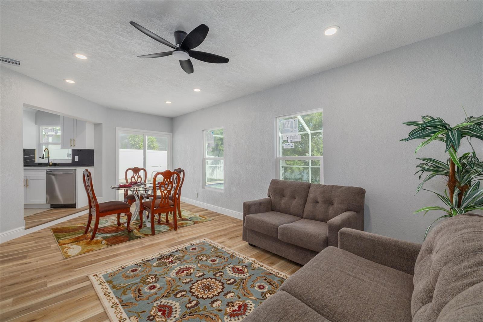 Image 15 of 35 For 2436 Beacon Groves Boulevard