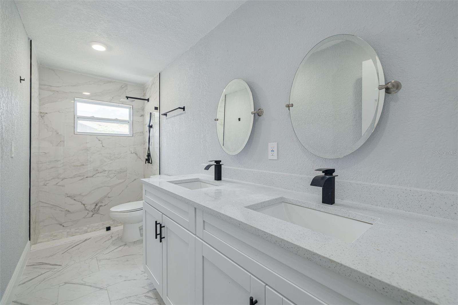 Image 22 of 35 For 2436 Beacon Groves Boulevard